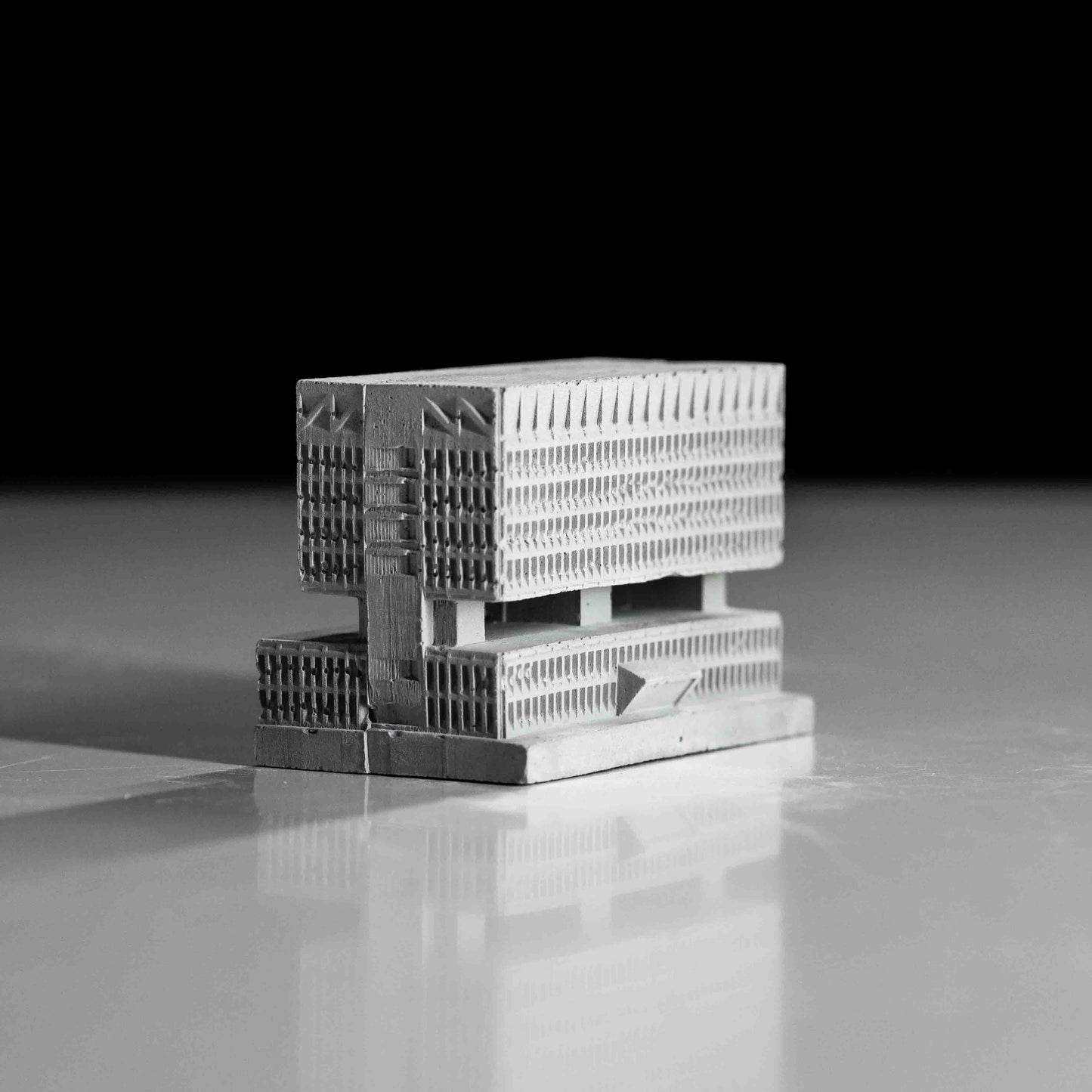 MINI 038: Pirelli Building