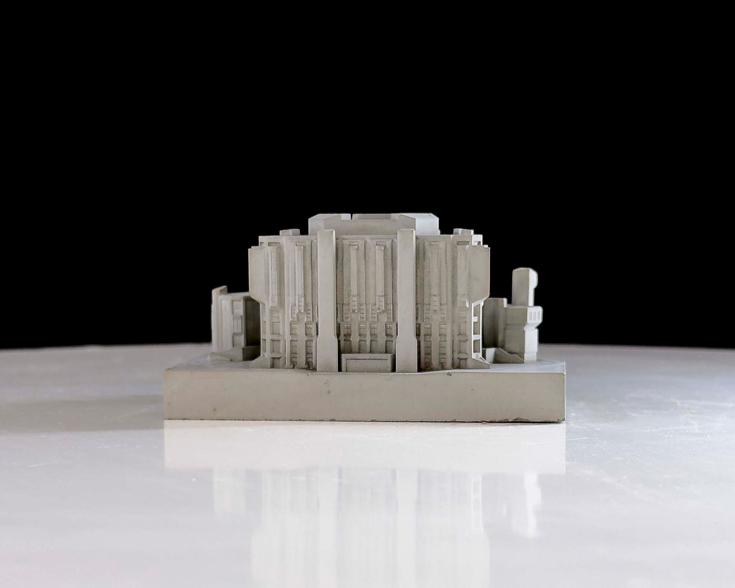 Robarts Library, University of Toronto – Miniature Concrete Model