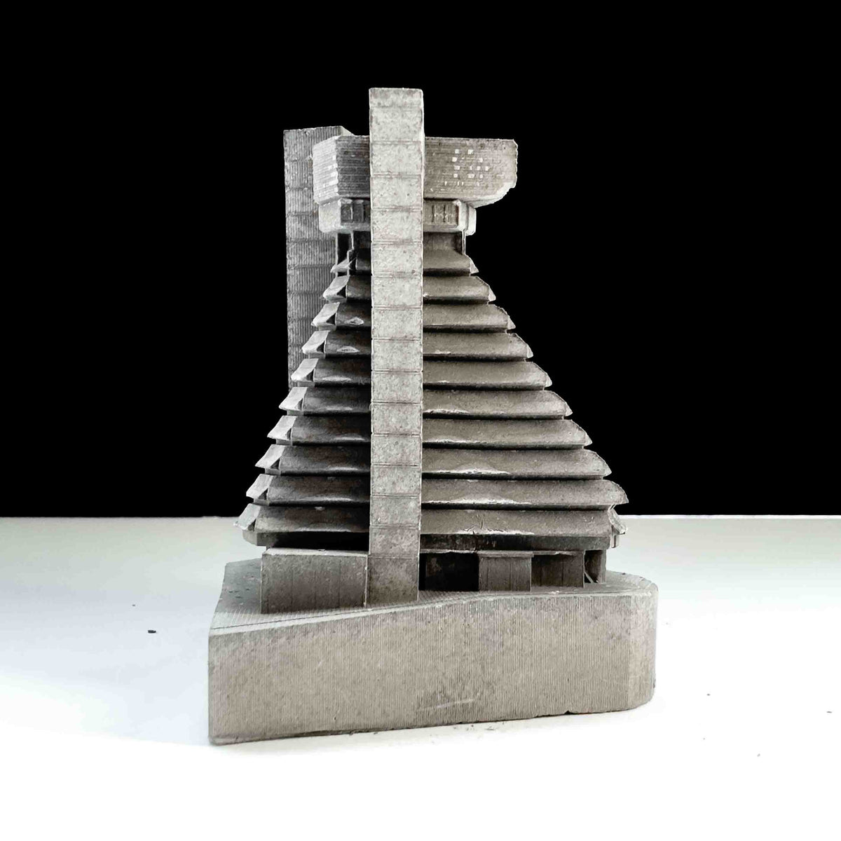 La Pyramide, Abidjan